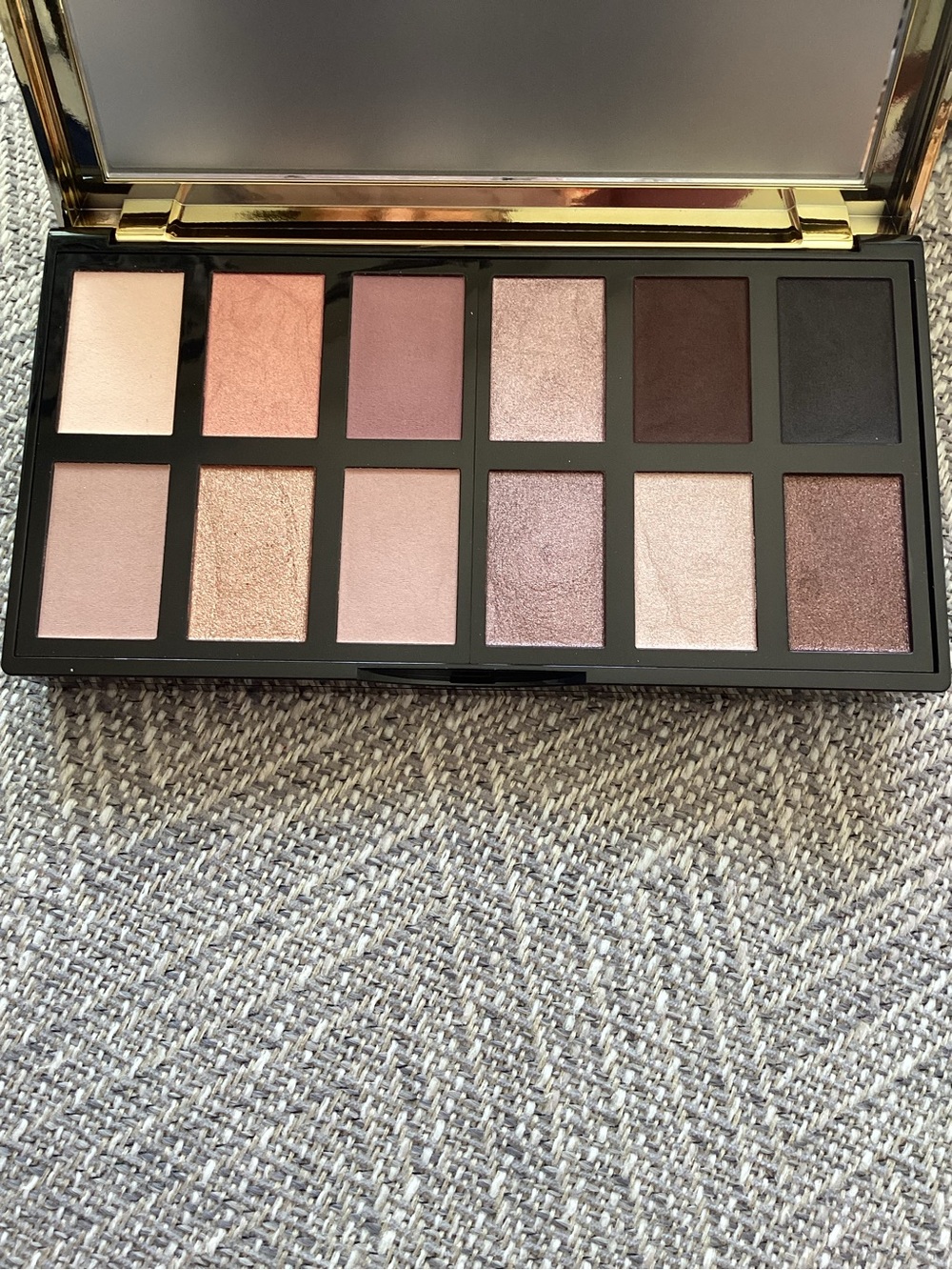 🆕 Lancôme 12‑Shade Rose & Neutral Eyeshadow Palette - Picture 2 of 6